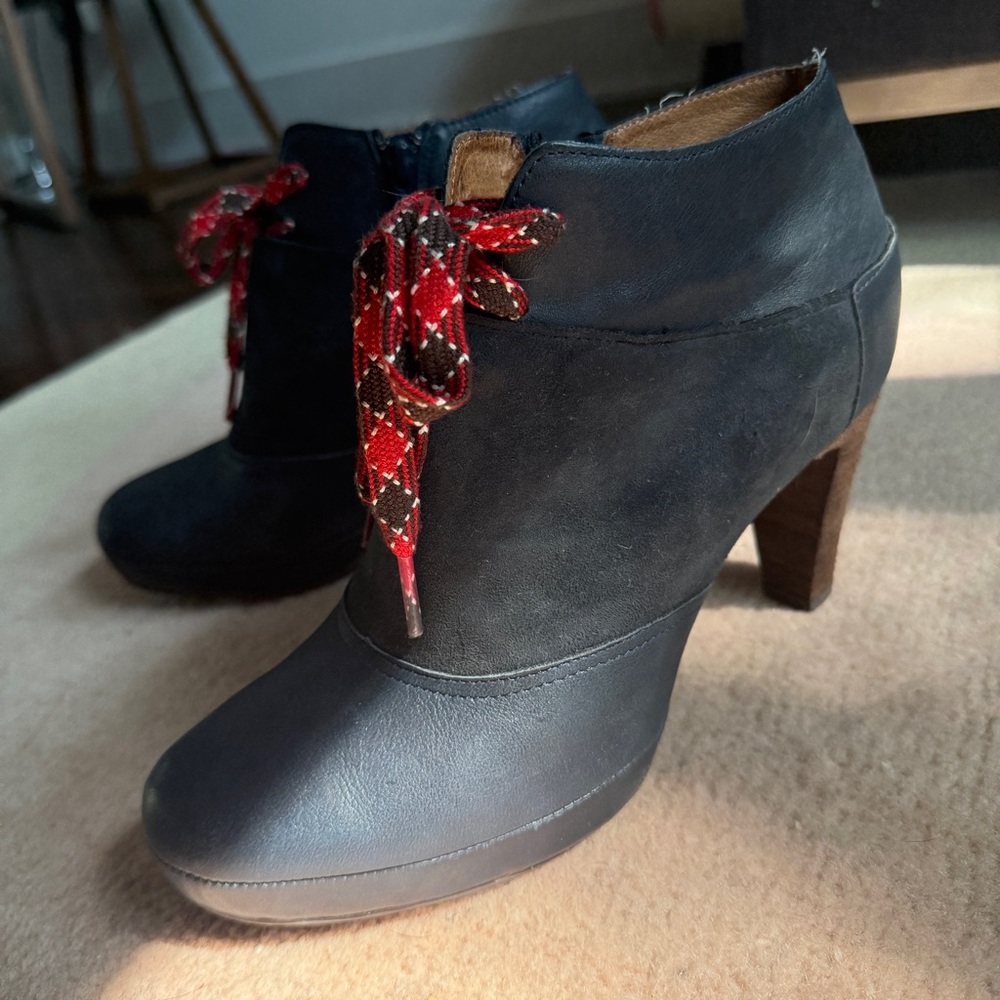 Anthropologie Lucky Penny Navy Heeled Boots with Red Laces - Picture 3 of 8